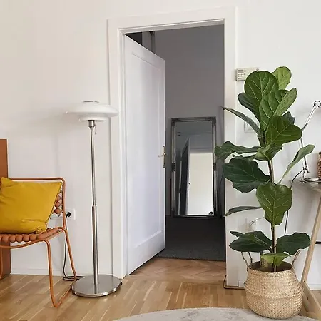 Cosy Tivoli Center Free Park ليوبليانا